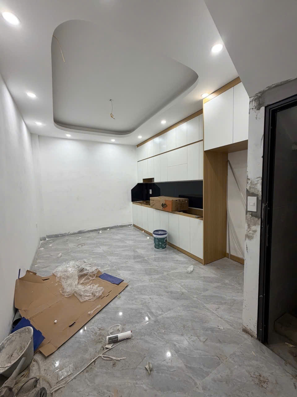 40m2 NHÀ MỚI 5 TẦNG, TK HIỆN ĐẠI, TRUNG TÂM HOÀI ĐỨC 5.9 tỷ