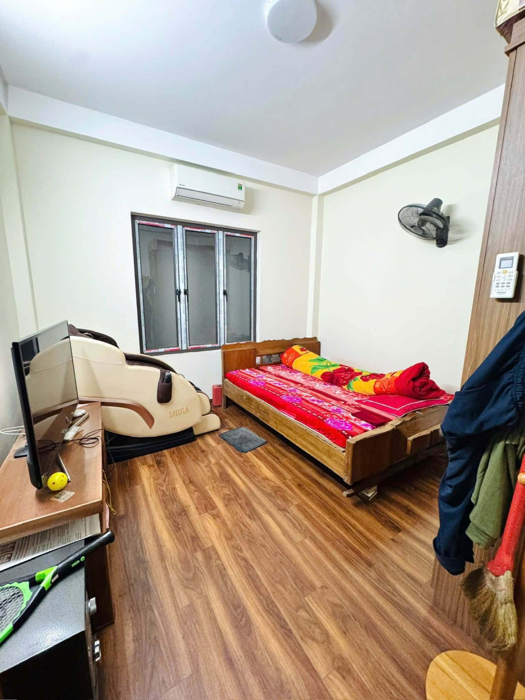 Bán nhà Hàng Bông, 60m2, 3 tầng, mặt tiền 4m, nhỉnh 43 tỉ, ngõ rộng, phù hợp xây khách sạn