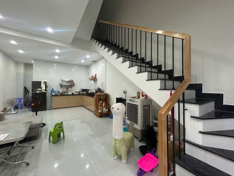 BÁN NHÀ 3 TẦNG ĐƯỜNG NÚI THÀNH, HẢI CHÂU, ĐÀ NẴNG – 46M2 – GIÁ 5,65 TỶ
