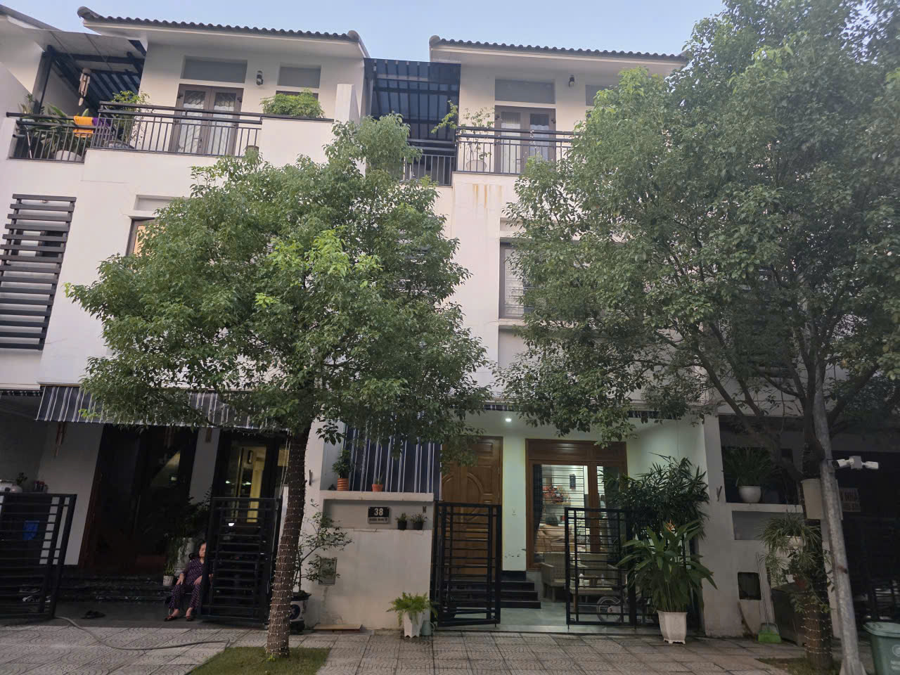 Bán nhà chính chủ - Hoàn thiện full nội thất - Quang Minh Green City - 90m2 - 3 tầng