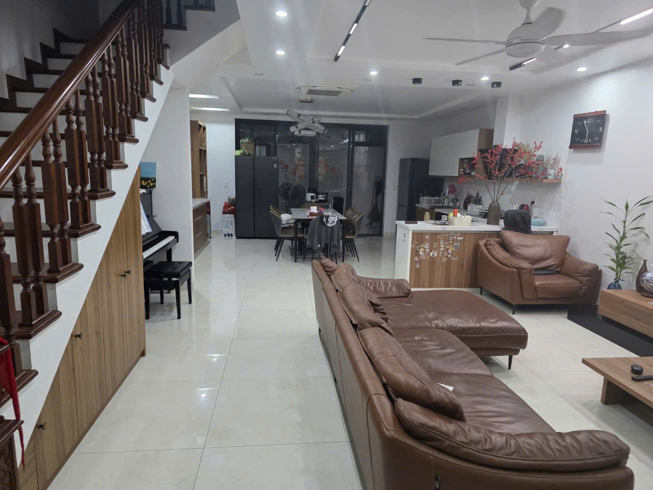 Bán nhà chính chủ - Hoàn thiện full nội thất - Quang Minh Green City - 90m2 - 3 tầng