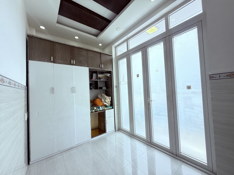 Bán nhà 4 tầng đường số 6, Linh Tây, Thủ Đức, TP HCM. DT 62m2, sổ hồng riêng.  Giá 5,18 tỷ.