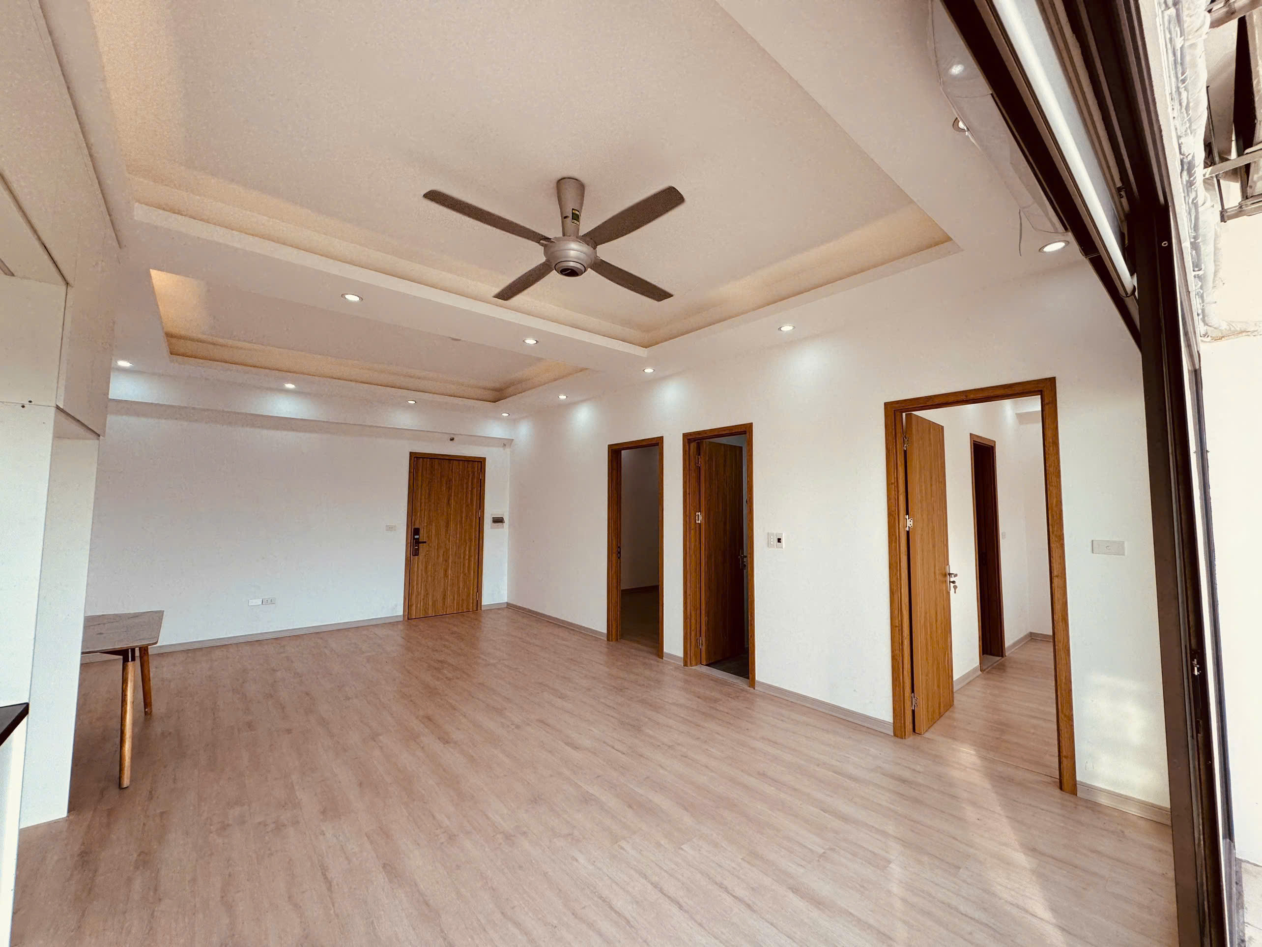 3 tỷ Chính Chủ Gửi Bán Căn 77m² 2 Ngủ View Hồ Thanh Hà Cực Đẹp