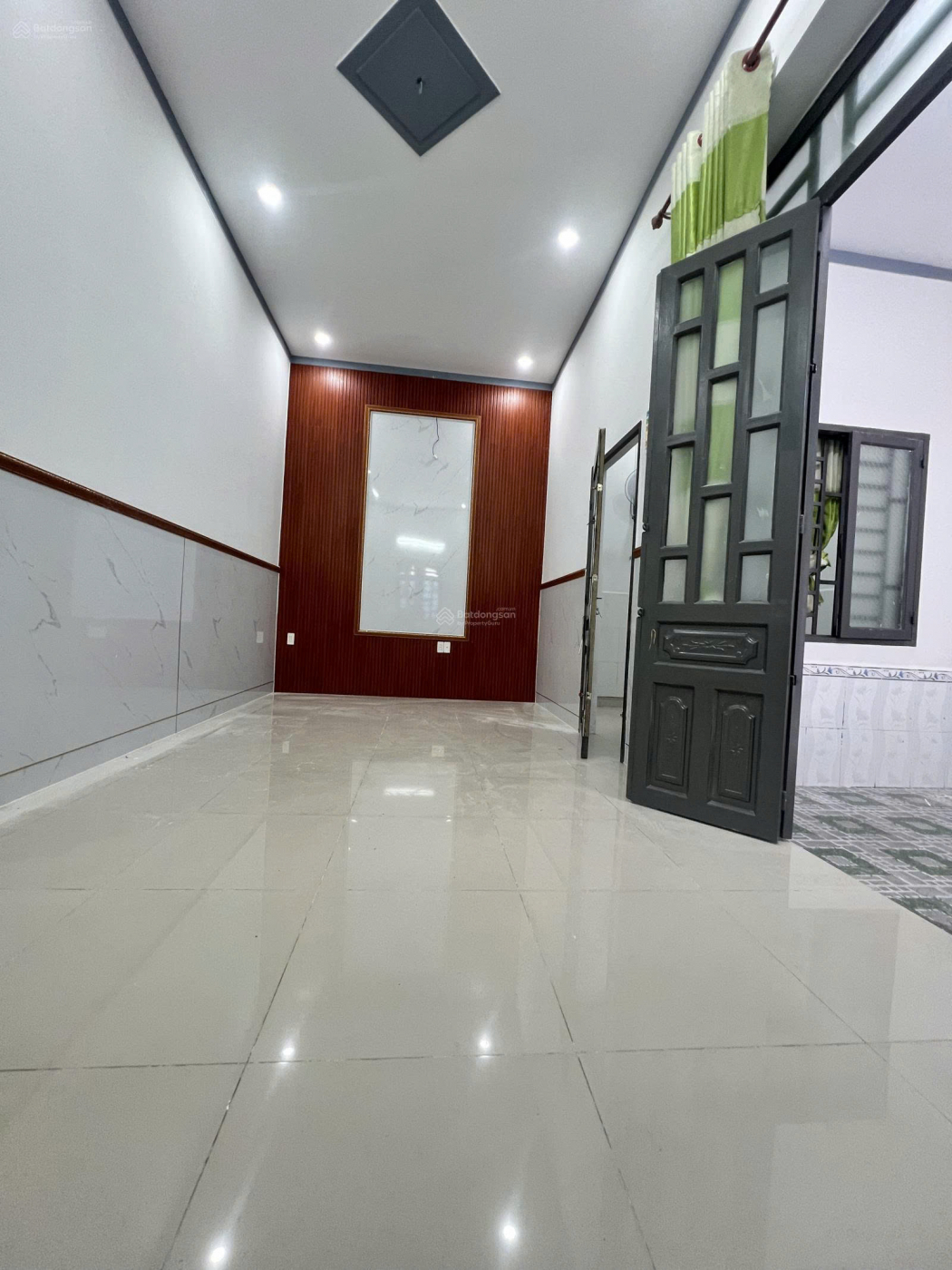 Bán nhà sổ riêng ~ 59m2 cạnh UBND Tân Đông Hiệp