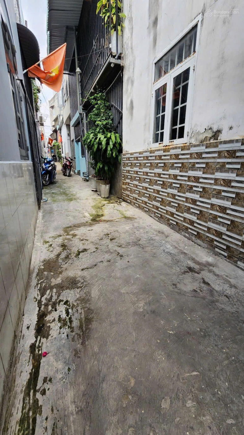 Bán nhà sổ riêng ~ 59m2 cạnh UBND Tân Đông Hiệp