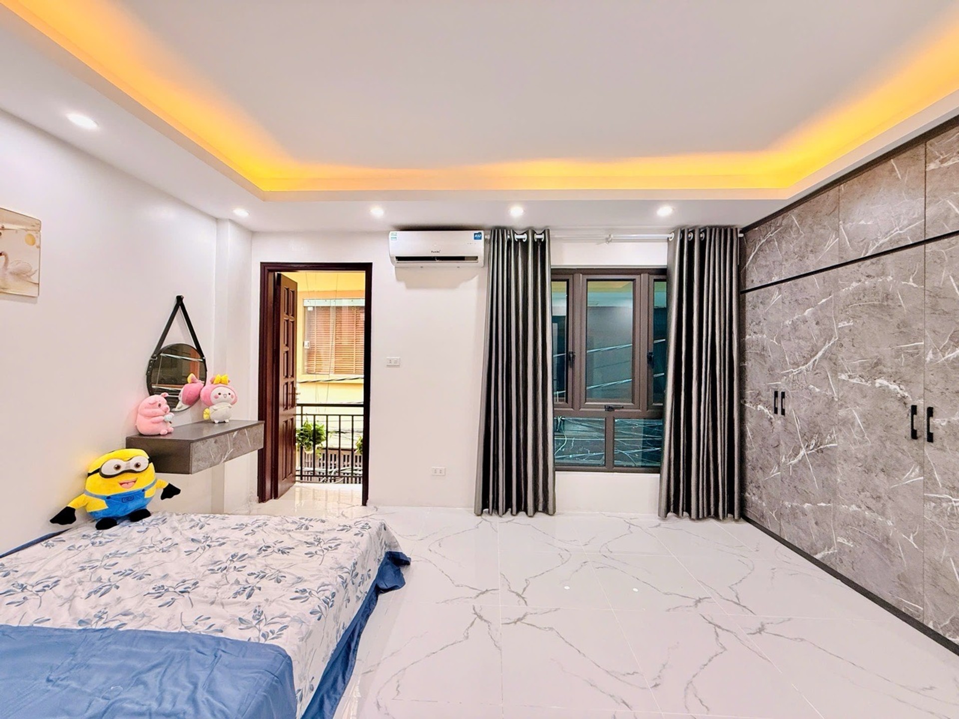 Bán nhà Mễ Trì 37m2 x 6 tầng, thang máy, ô tô đỗ cửa, gần sân Mỹ Đình - 10,x tỷ