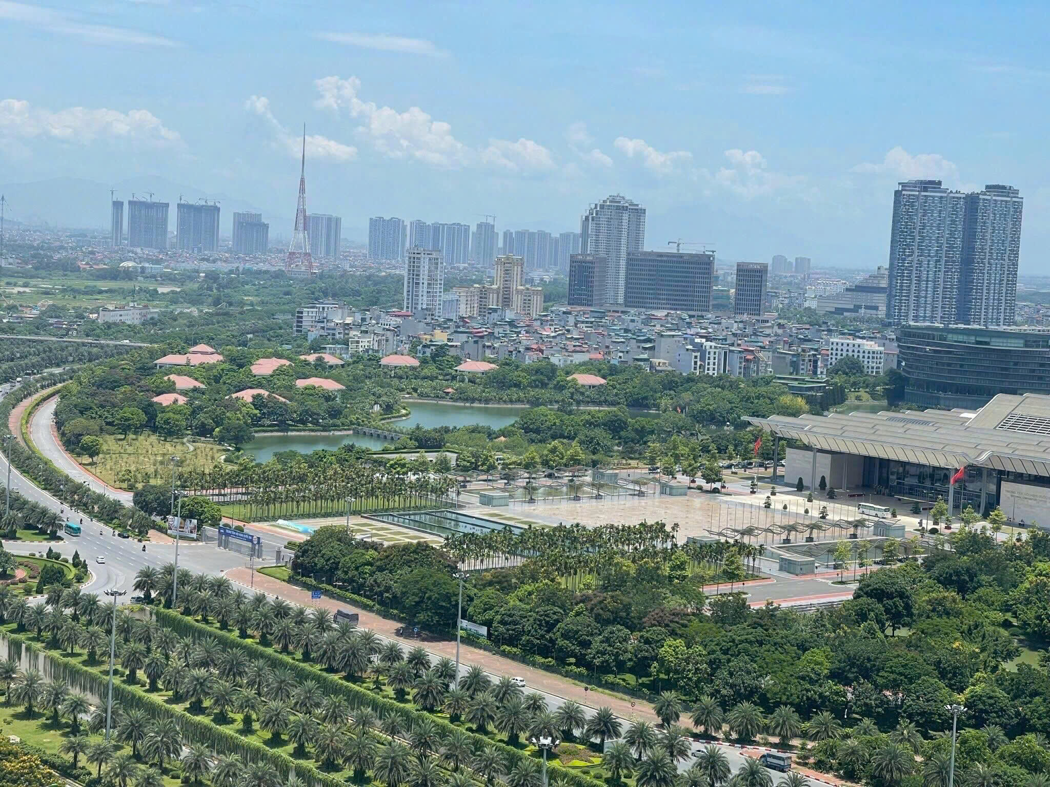 STUDIO tầng cao toà C2 VINHOME D’CAPITAL diện tích 39m2 GIÁ 2,9 t.ỷ.