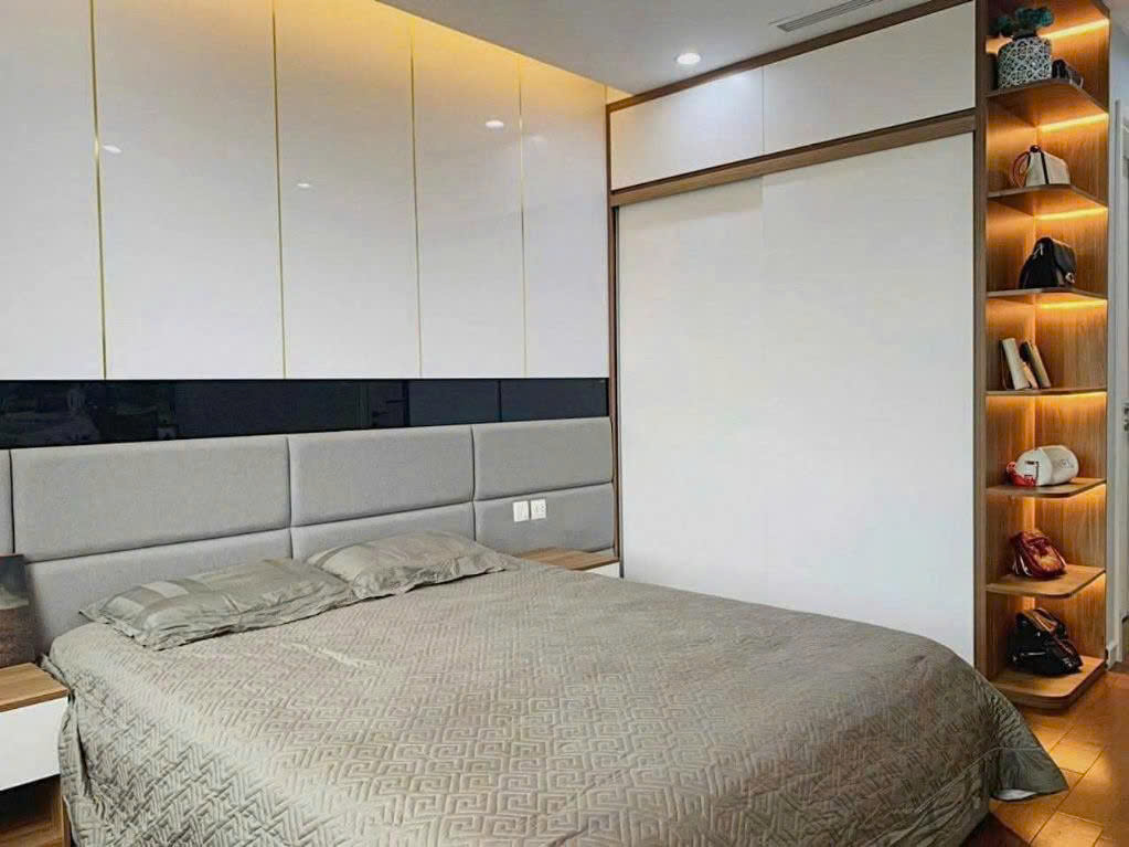 Lên sóng căn 2PN 88m2 "hoa hậu" tòa C3 Vinhomes D'Capitale tầng trung - Rẻ nhất thị trường chỉ 8.2 tỷ!