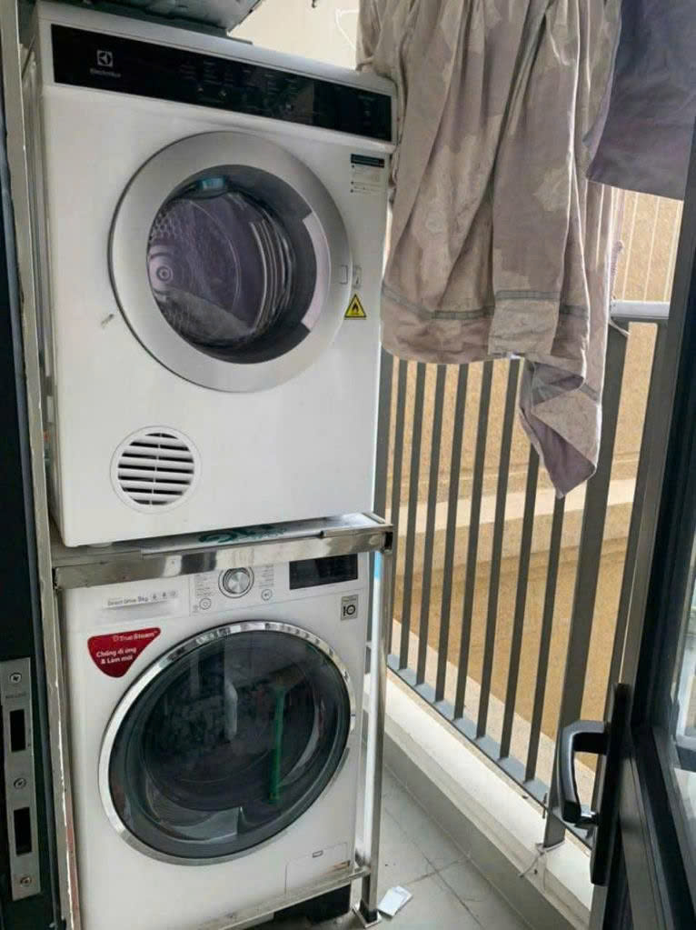 Lên sóng căn 2PN 88m2 "hoa hậu" tòa C3 Vinhomes D'Capitale tầng trung - Rẻ nhất thị trường chỉ 8.2 tỷ!