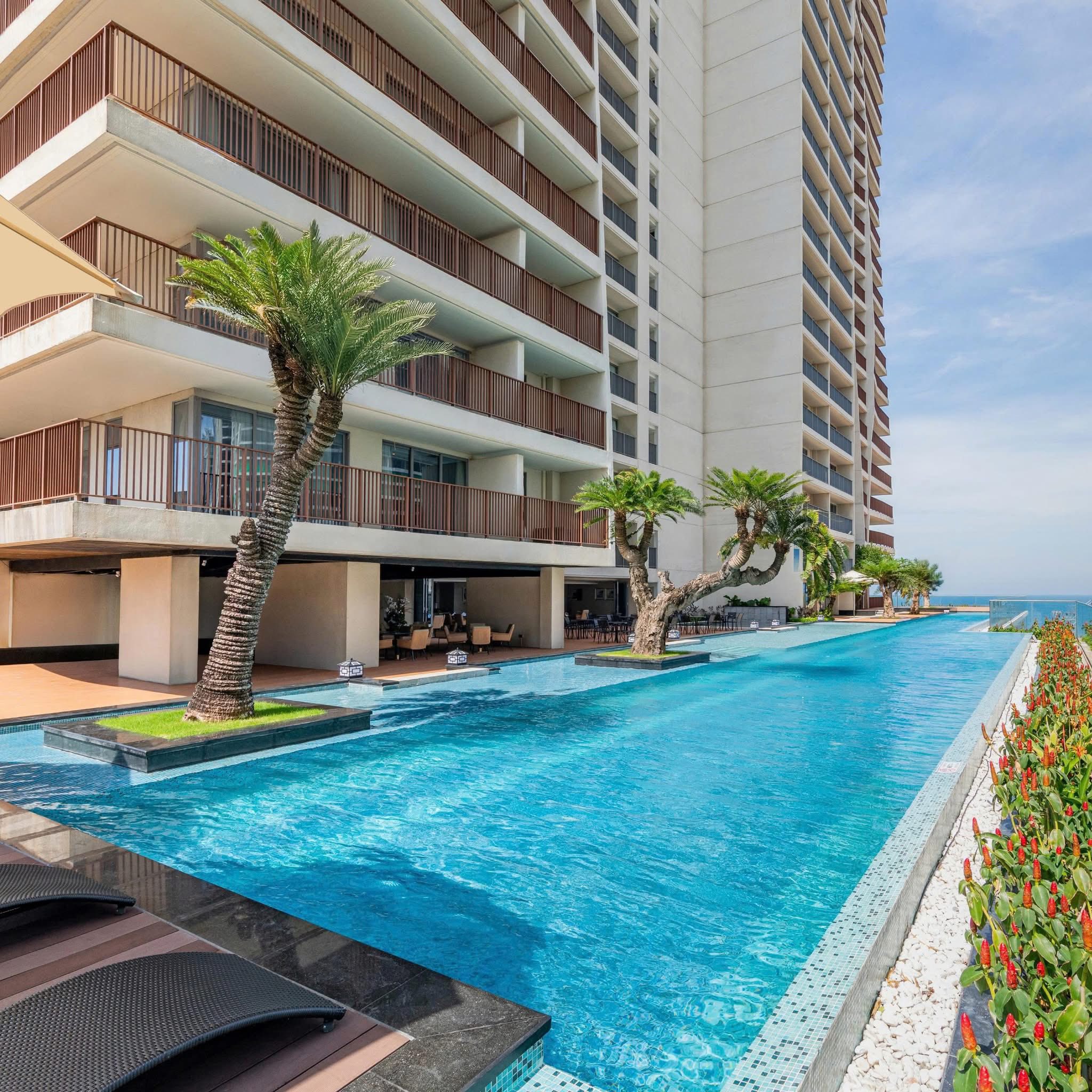 Bán studio 38,05m² view trực diện biển Mỹ Khê Soleil Đà Nẵng, full nội thất, bàn giao vận hành ngay, 4.2 tỷ