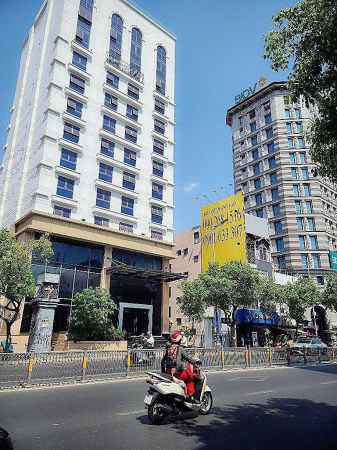 BÁN NHÀ ĐƯỜNG NAM KỲ KHỞI NGHĨA. QUẬN 3 - XE HƠI NGỦ TRONG NHÀ - VIEW SÂN RỘNG THOÁNG MÁT CÁCH MT