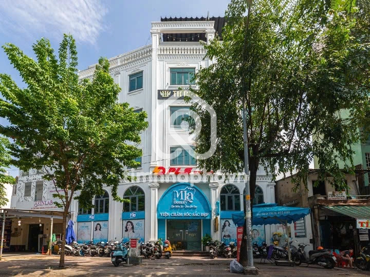 10 Đường Vĩnh Khánh, Phường Khánh Hội