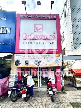 300 Đường Nguyễn Thị Minh Khai, Phường Bàn Cờ