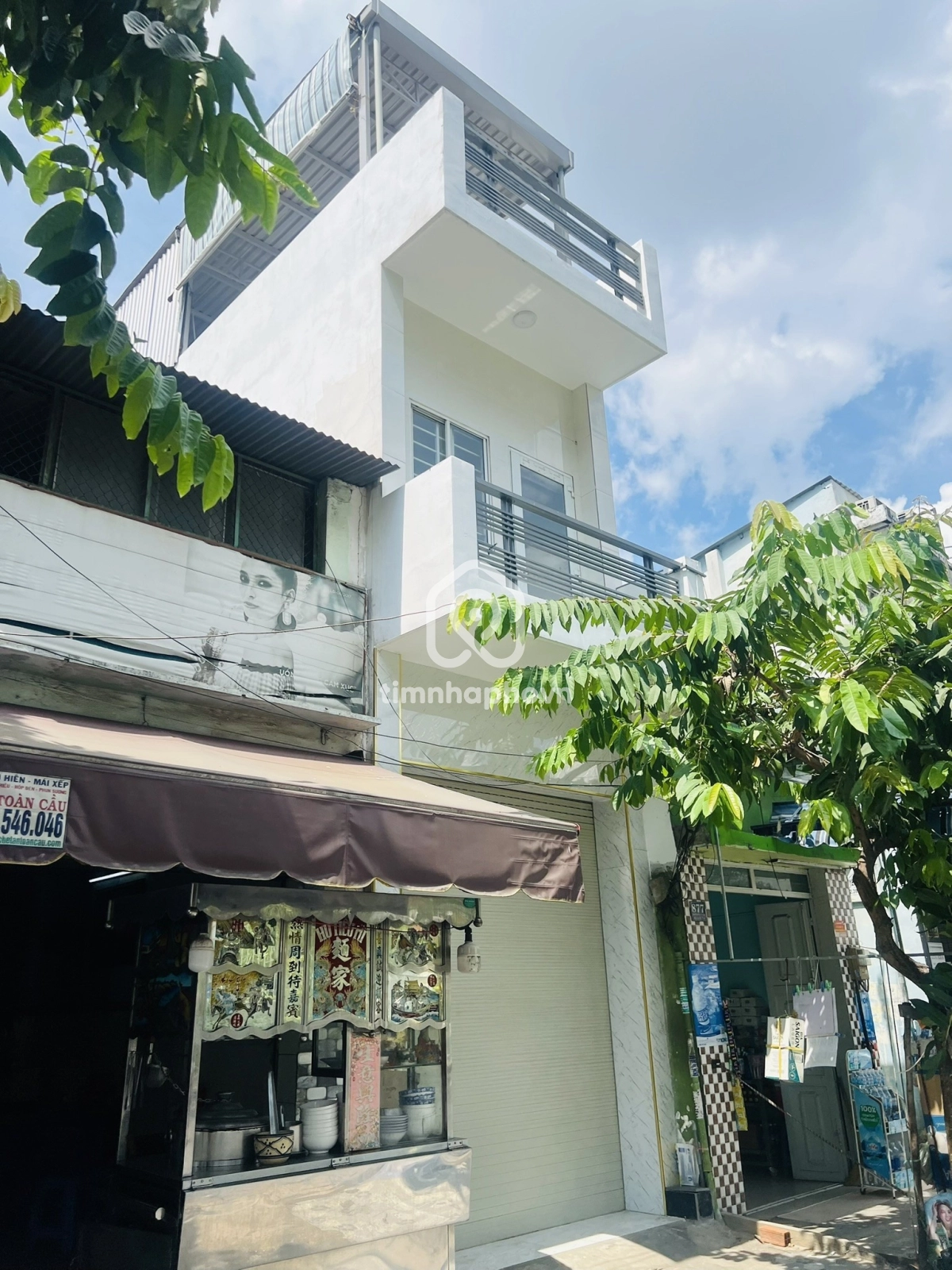 879 Đường Nguyễn Kiệm, Phường Hạnh Thông 879 Đường Nguyễn Kiệm, Phường Hạnh Thông