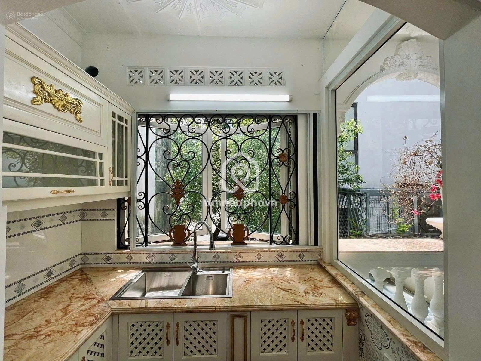 52 Đường 3 Tháng 2, Phường Hòa Hưng