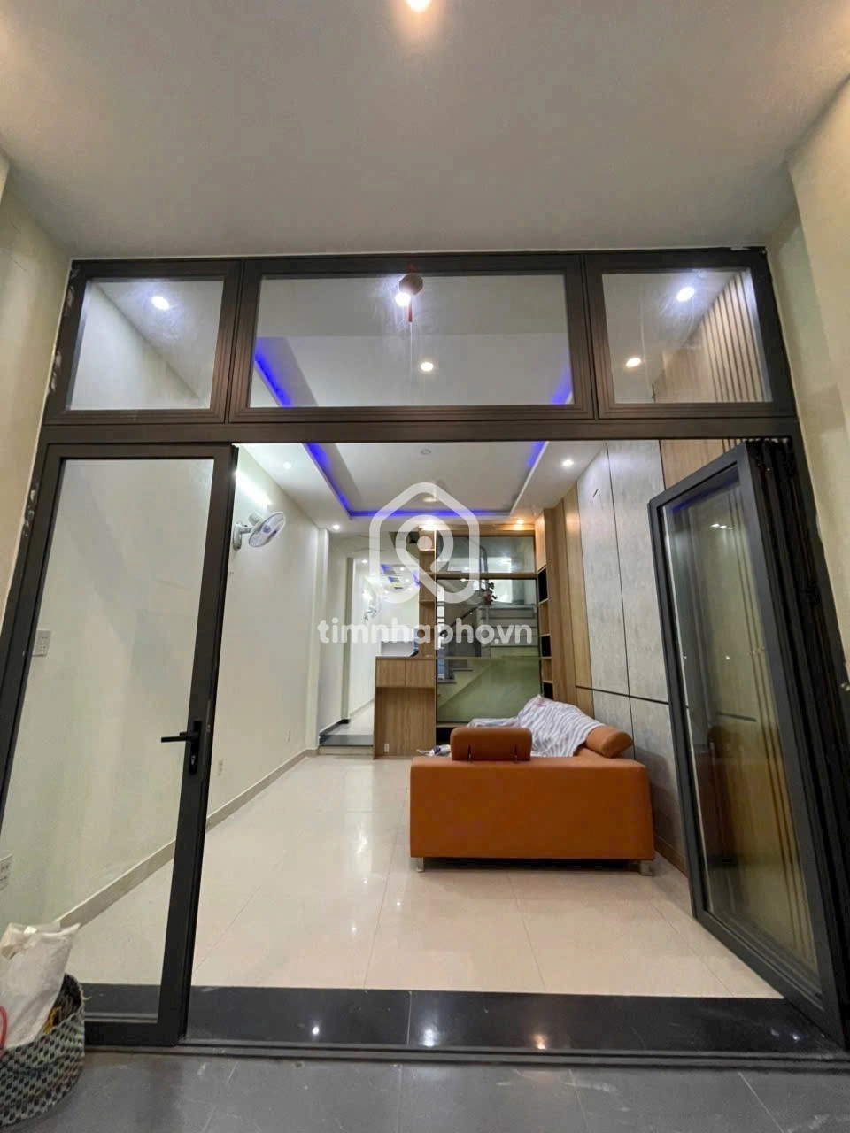 76 Đường Trần Hưng Đạo, Phường Tân Sơn Nhì 76 Đường Trần Hưng Đạo, Phường Tân Sơn Nhì