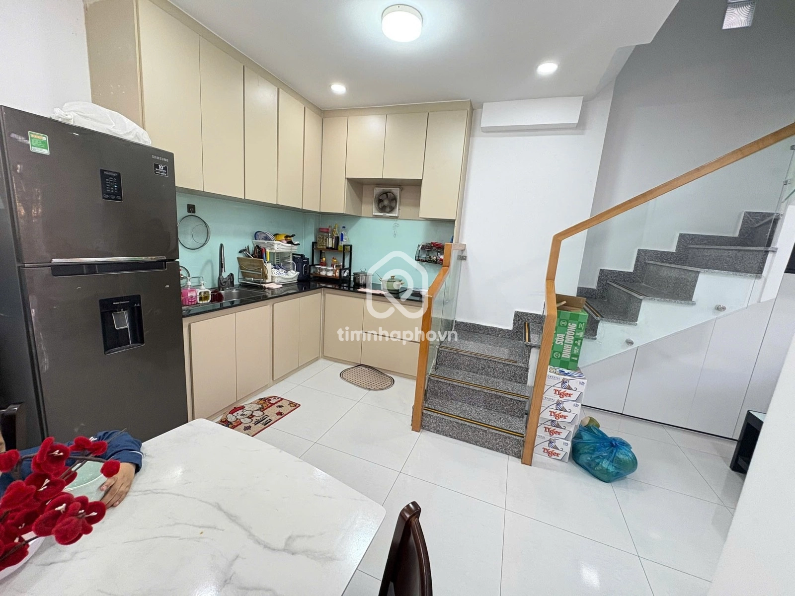 212/170 Đường Nguyễn Văn Nguyễn, Phường Tân Định 212/170 Đường Nguyễn Văn Nguyễn, Phường Tân Định