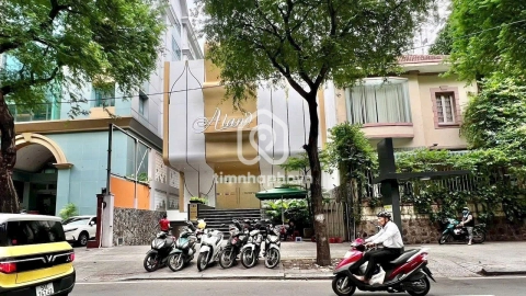 100 Đường Nguyễn Du, Phường Sài Gòn