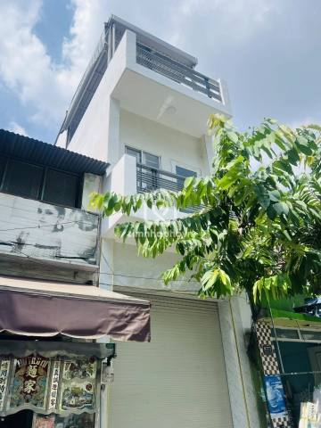 879 Đường Nguyễn Kiệm, Phường Hạnh Thông