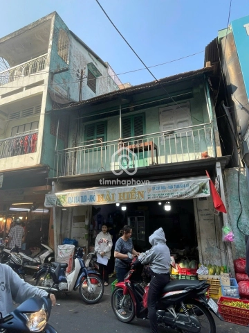 242 Đường Đoàn Văn Bơ, Phường Khánh Hội