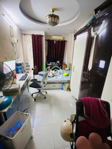 25 Đường Nguyễn Văn Cừ, Phường Chợ Quán