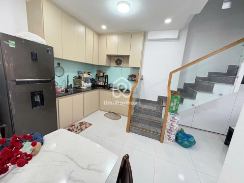 Nhà phố Mặt Tiền Đường Nguyễn Văn Nguyễn Quận 1 - 5 tầng - Giá Chỉ 11 Tỷ