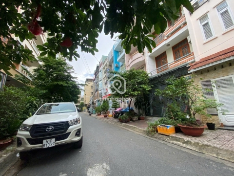 E8 Cách Mạng Tháng 8, Phường Hòa Hưng