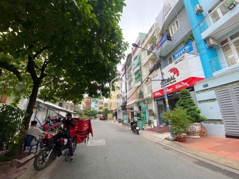 E8 Cách Mạng Tháng 8, Phường Hòa Hưng