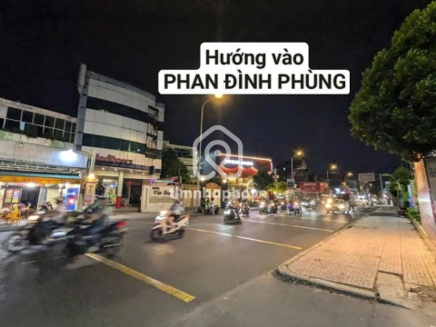 702 Đường Nguyễn Kiệm, Phường Đức Nhuận