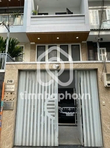 246 Đường Nguyễn Đình Chính, Phường Phú Nhuận