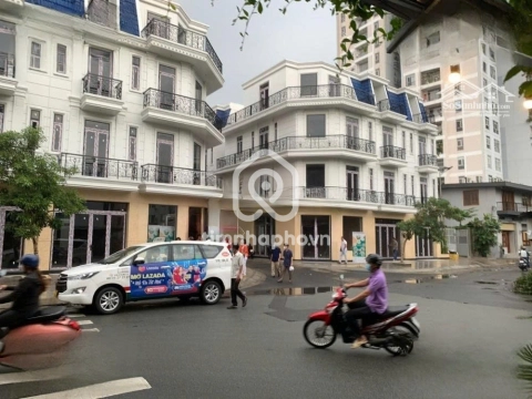 318 Đường Trịnh Đình Trọng, Phường Tân Phú