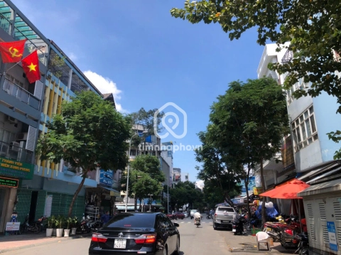 11 Đường Yersin, Phường Cầu Ông Lãnh