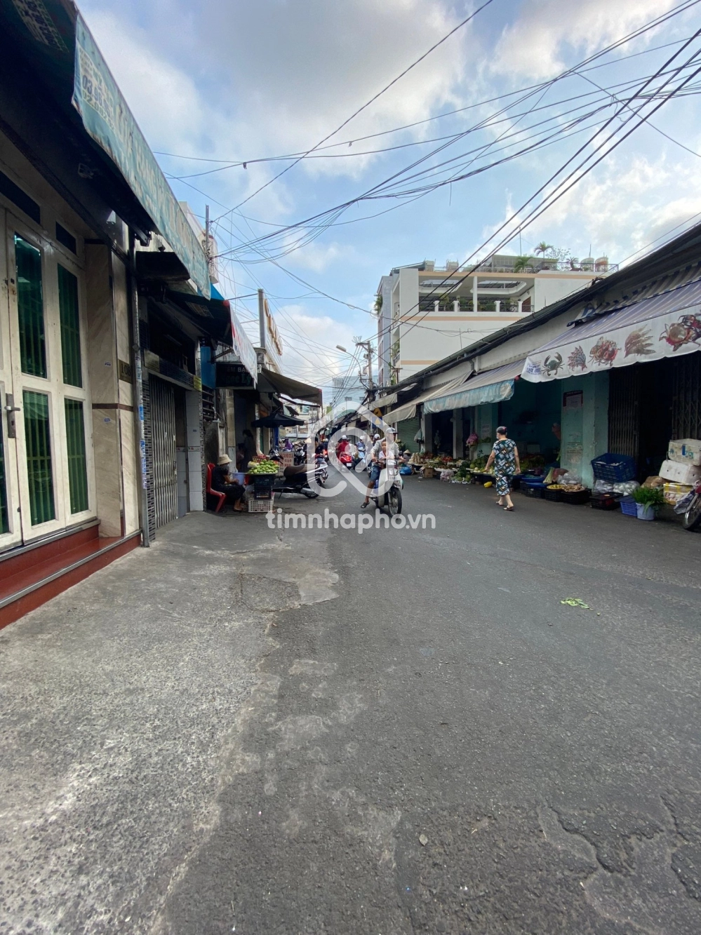 135 Đường Trần Hữu Trang, Phường Phú Nhuận 135 Đường Trần Hữu Trang, Phường Phú Nhuận