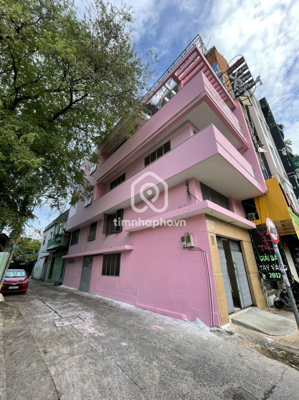592 Đường Lạc Long Quân, Phường Hòa Bình 592 Đường Lạc Long Quân, Phường Hòa Bình