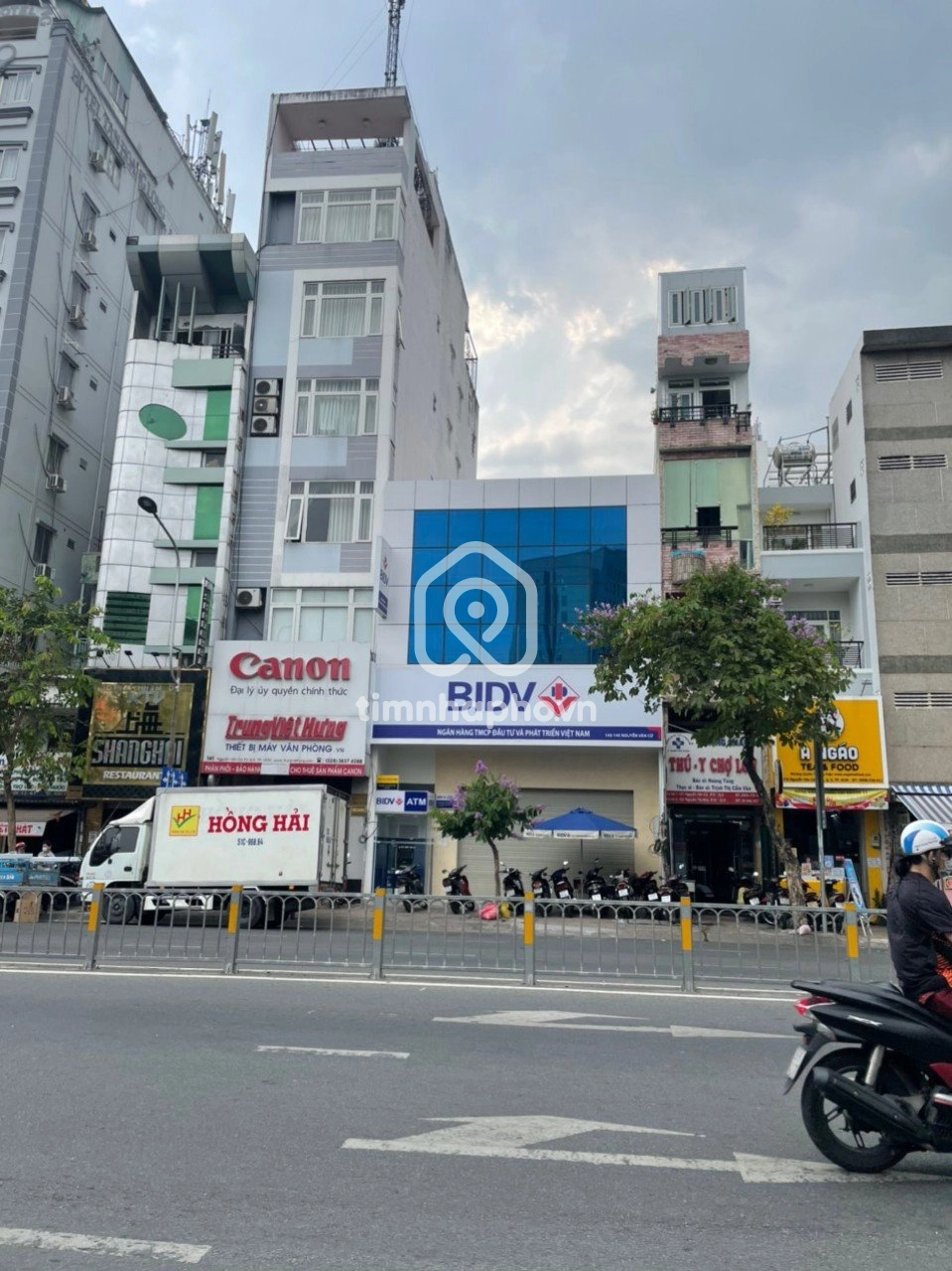 143-145 Đường Nguyễn Văn Cừ, Phường Chợ Quán 143-145 Đường Nguyễn Văn Cừ, Phường Chợ Quán