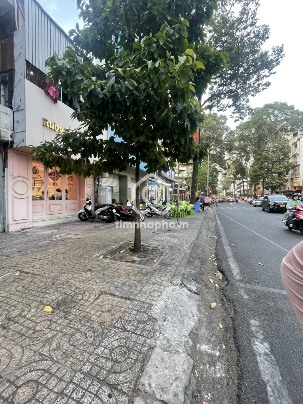 880 Đường Trần Hưng Đạo, Phường An Đông 880 Đường Trần Hưng Đạo, Phường An Đông