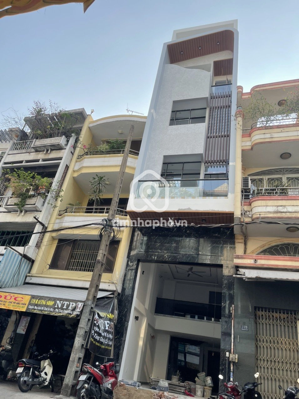 121 Đường Đỗ Ngọc Thạnh, Phường Chợ Lớn 121 Đường Đỗ Ngọc Thạnh, Phường Chợ Lớn