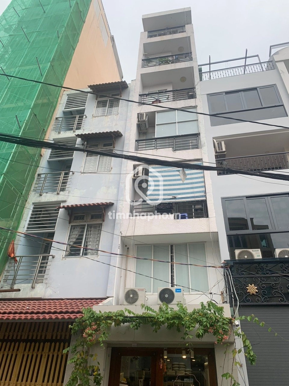 J9C Đường Hương Giang, Phường Hòa Hưng