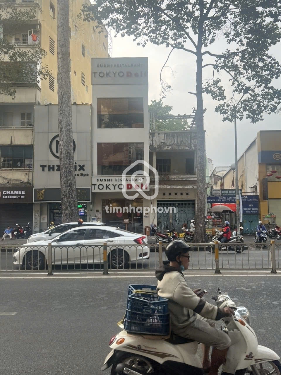 120D Đường Trần Hưng Đạo, Phường Bến Thành
