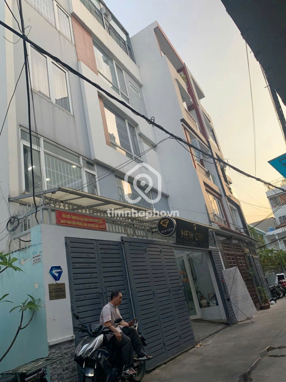 126B Đường Phan Đăng Lưu, Phường Đức Nhuận 126B Đường Phan Đăng Lưu, Phường Đức Nhuận