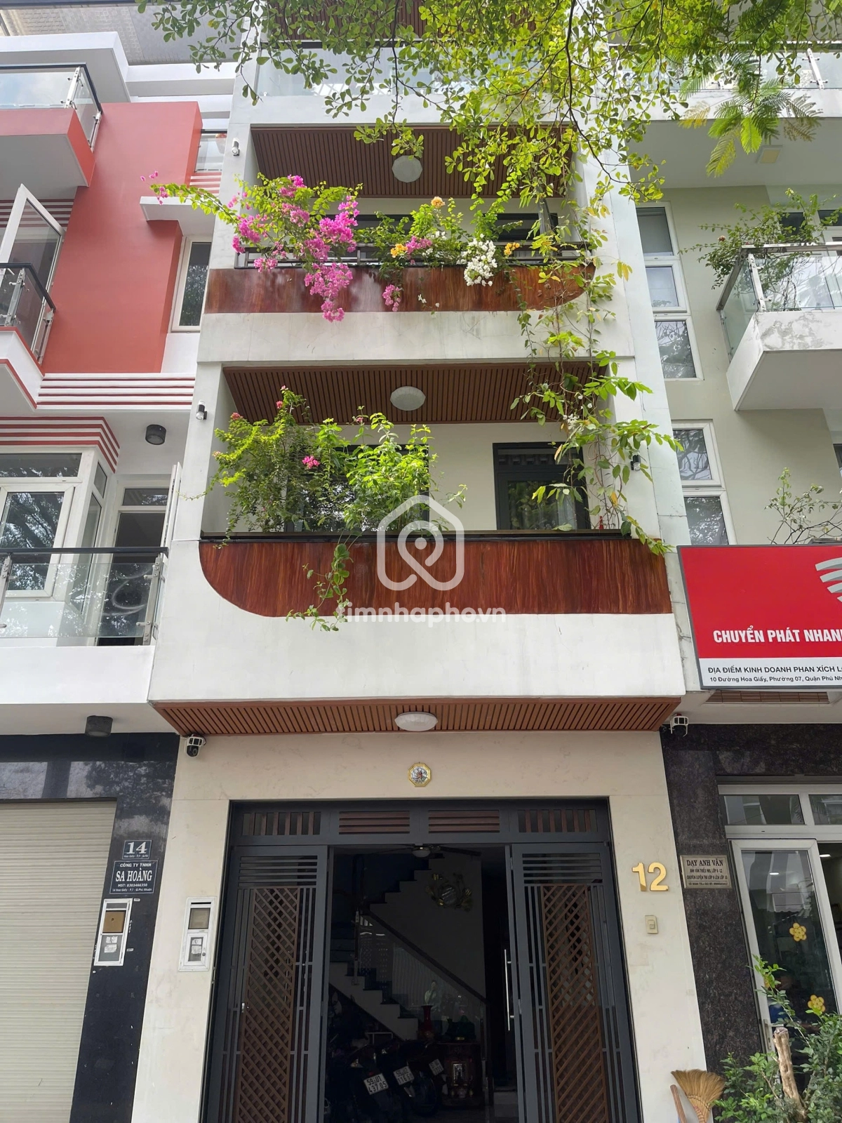 12 Đường Hoa Giấy, Phường Cầu Kiệu