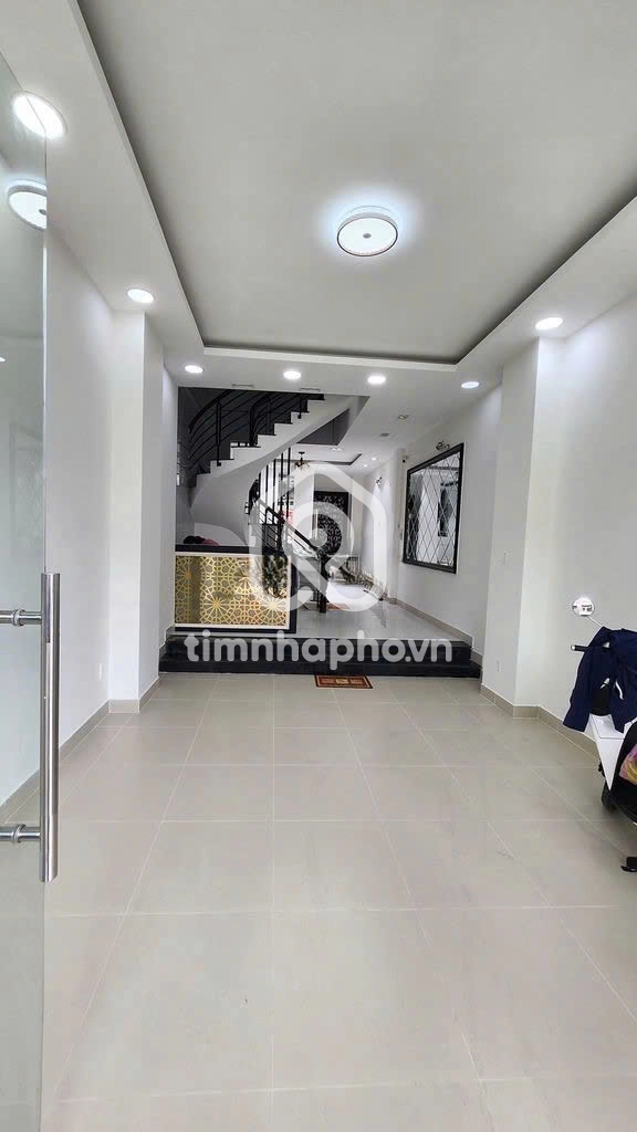 536 Đường Trần Hưng Đạo, Phường Chợ Quán