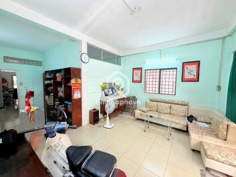 629/4F Đường Cách Mạng Tháng Tám, Phường Hòa Hưng