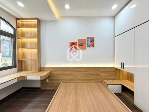 Nhà phố Hẻm Đường Trường Sa Quận 3 - 3 tầng - Giá Chỉ 5,5 Tỷ