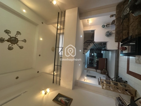525/122 Đường Huỳnh Văn Bánh, Phường Phú Nhuận