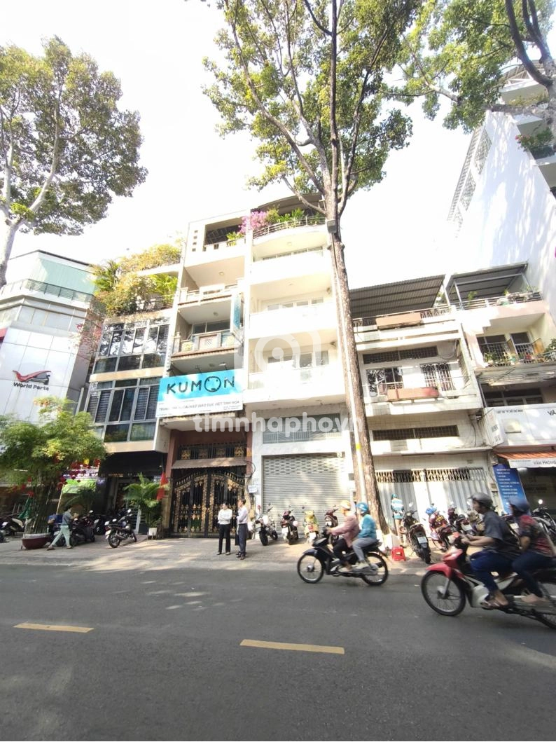 213-215 Đường Trần Bình Trọng, Phường Chợ Quán