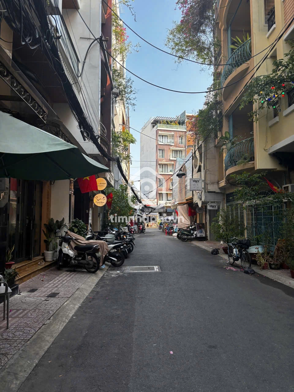135/17-18 Đường Trần Hưng Đạo, Phường Bến Thành